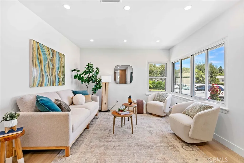 Additional image 8 of 2105 N Pass Ave, Burbank, CA 91505