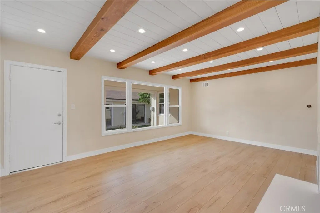 Additional image 7 of 17024 Sherman Way, Van Nuys, CA 91406