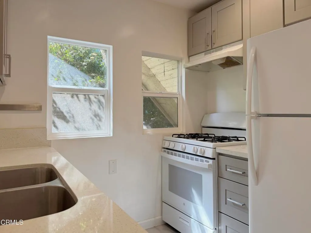 Additional image 2 of 1827 Santa Ynez Street Unit C, Los Angeles, CA 90026