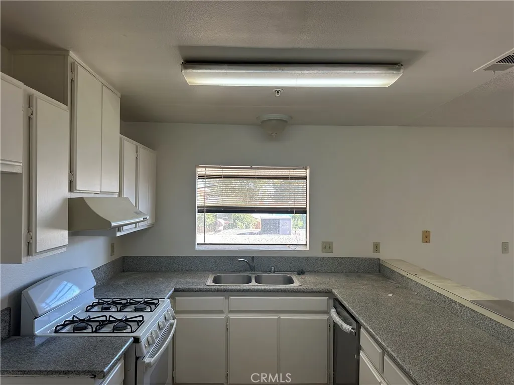 Additional image 21 of 221 W Linda Vista Ave Unit 204, Alhambra, CA 91801