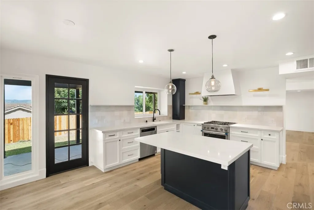 Additional image 5 of 22450 Maycotte Road, Woodland Hills, CA 91364