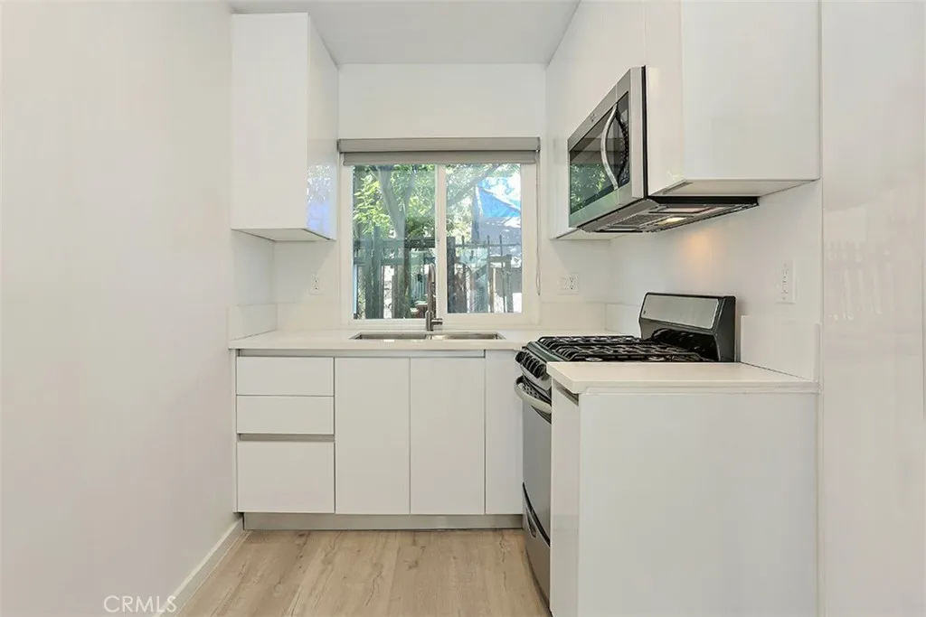 Additional image 8 of 11918 Hart Unit 1, North Hollywood, CA 91605