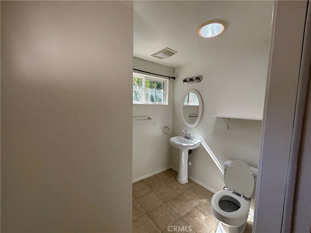 Additional image 115 of 21327 De La Osa Street, Woodland Hills, CA 91364