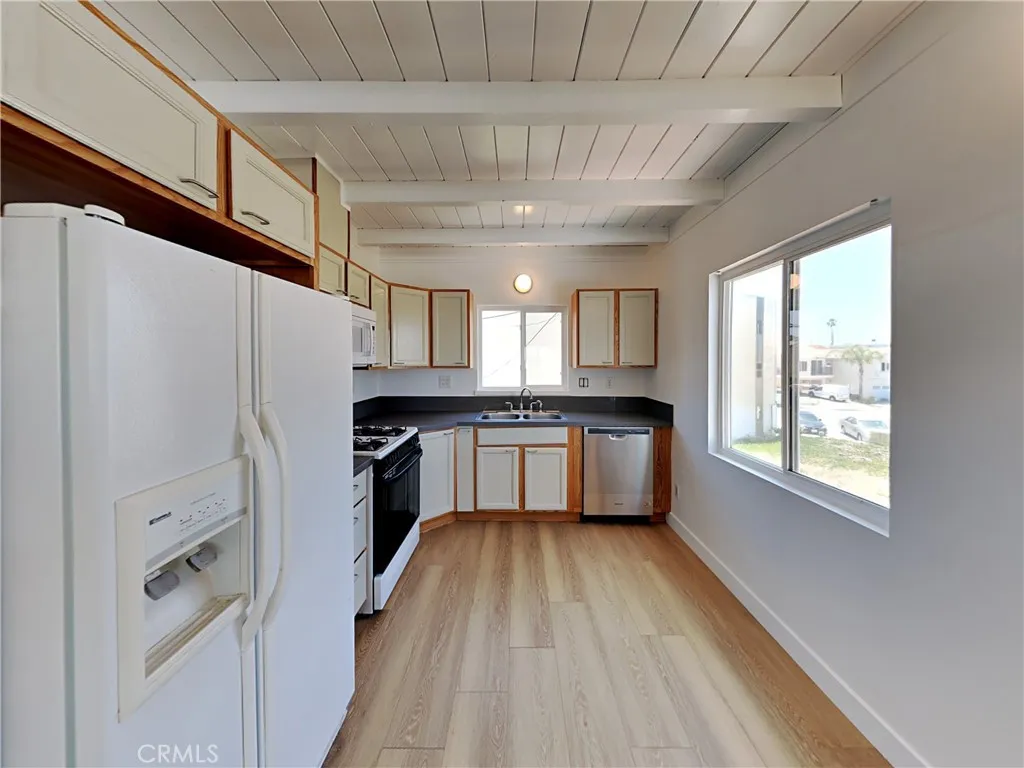 Additional image 6 of 218 Cahuenga Dr Unit 2, Oxnard, CA 93035