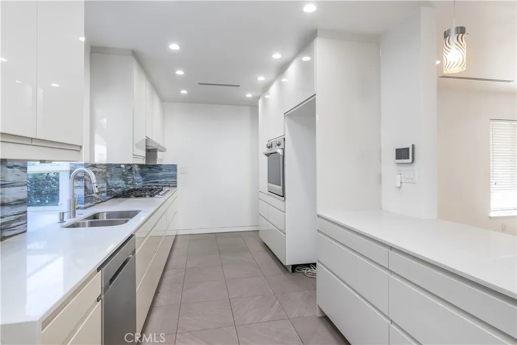 Additional image 31 of 15439 Vose, Van Nuys, CA 91406