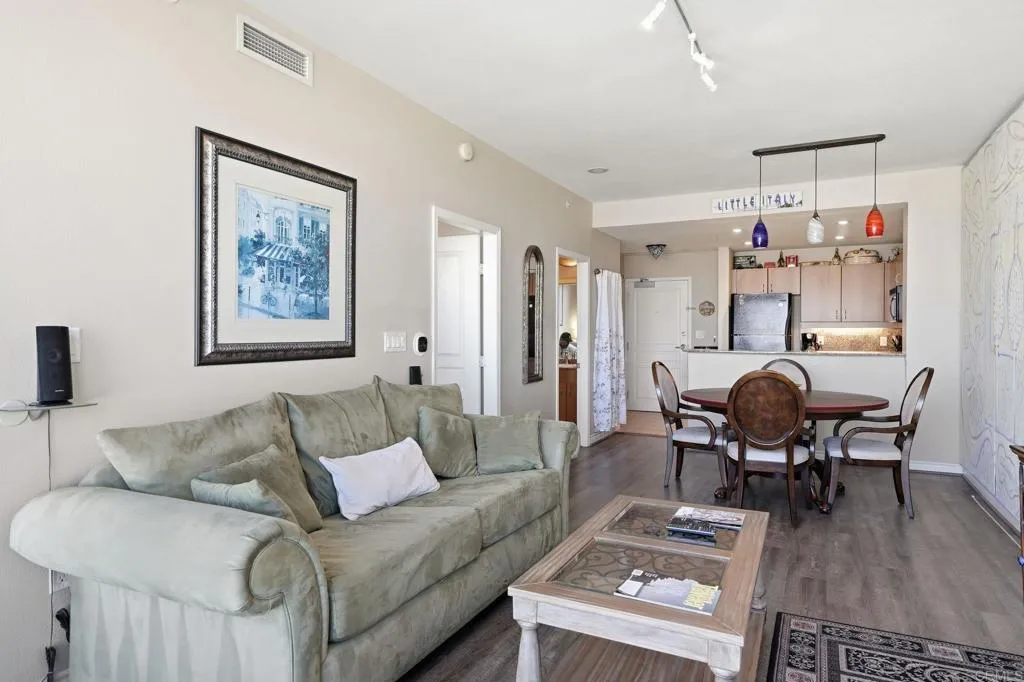 Additional image 6 of 300 W Beech Street Unit 1706, San Diego, CA 92101