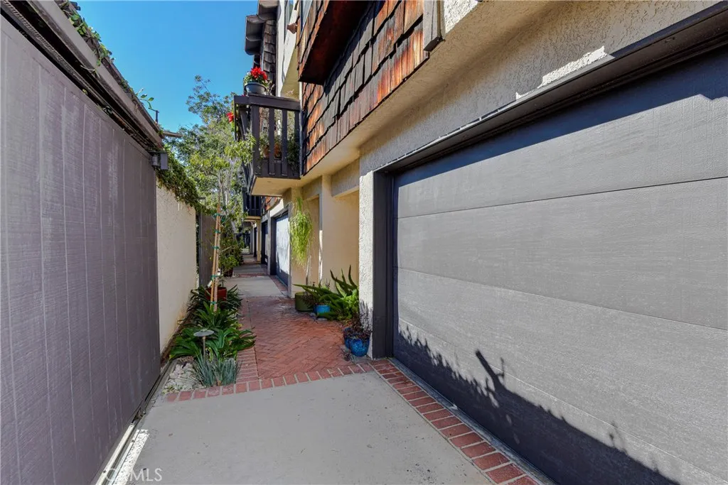 Additional image 3 of 1141 17th St Unit 5, Santa Monica, CA 90403