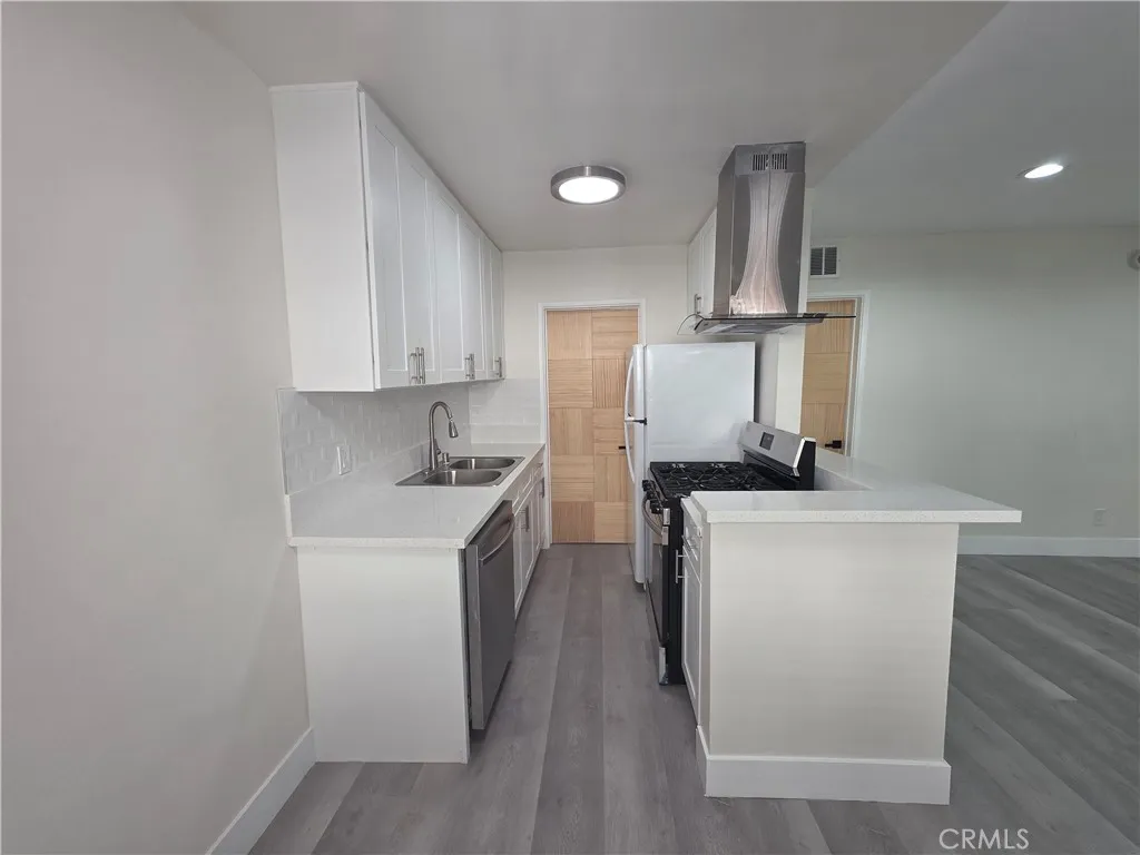 Additional image 17 of 4436 Ventura Canyon, Sherman Oaks, CA 91423