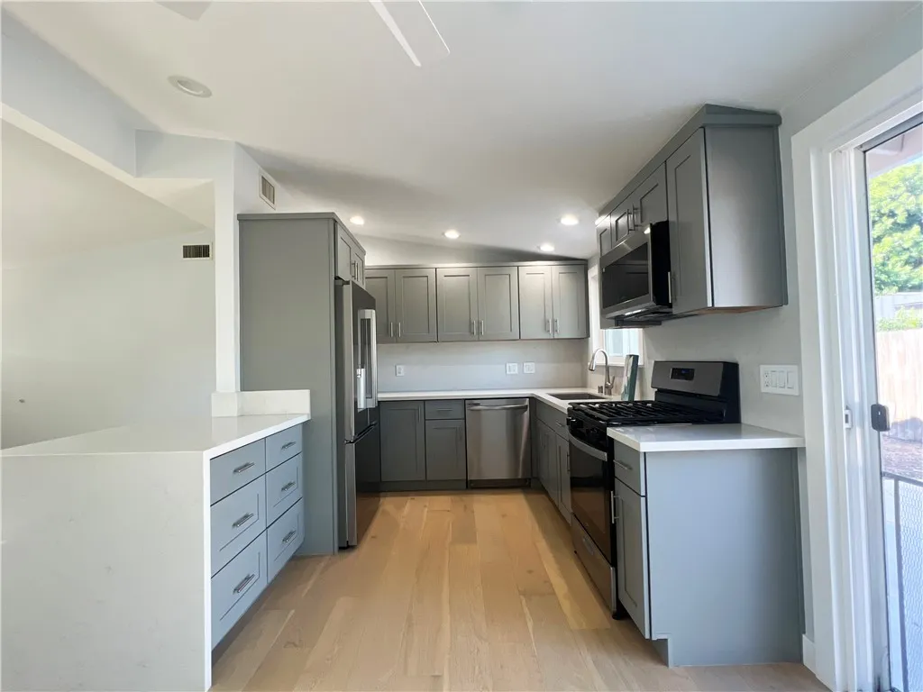 Additional image 13 of 326 Hamilton St, Costa Mesa, CA 92627