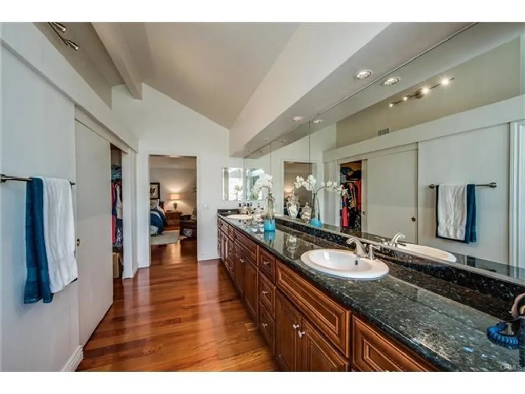 Additional image 28 of 11 Davis, Irvine, CA 92620