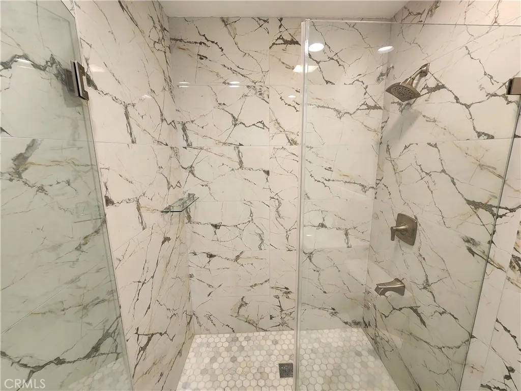 Additional image 21 of 21217 De La Guerra Street Unit B, Woodland Hills, CA 91364