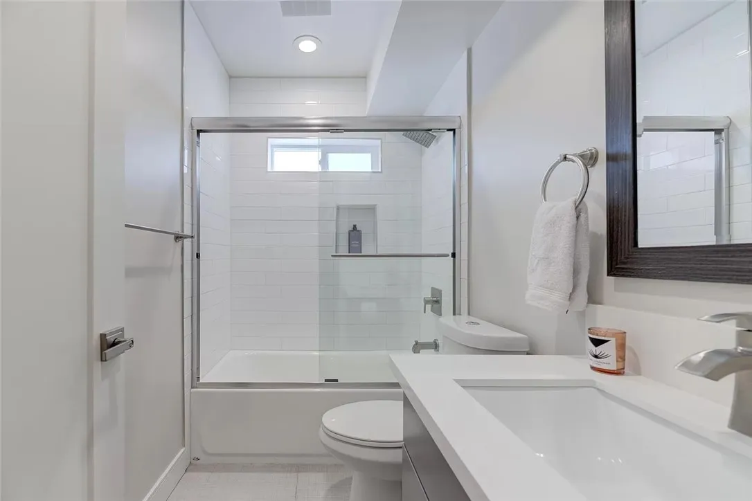 Additional image 113 of 2153 S West View Street, Los Angeles, CA 90016