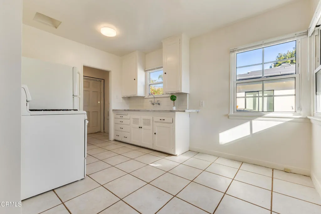 Additional image 4 of 11471 Cumpston Street, Los Angeles, CA 91601
