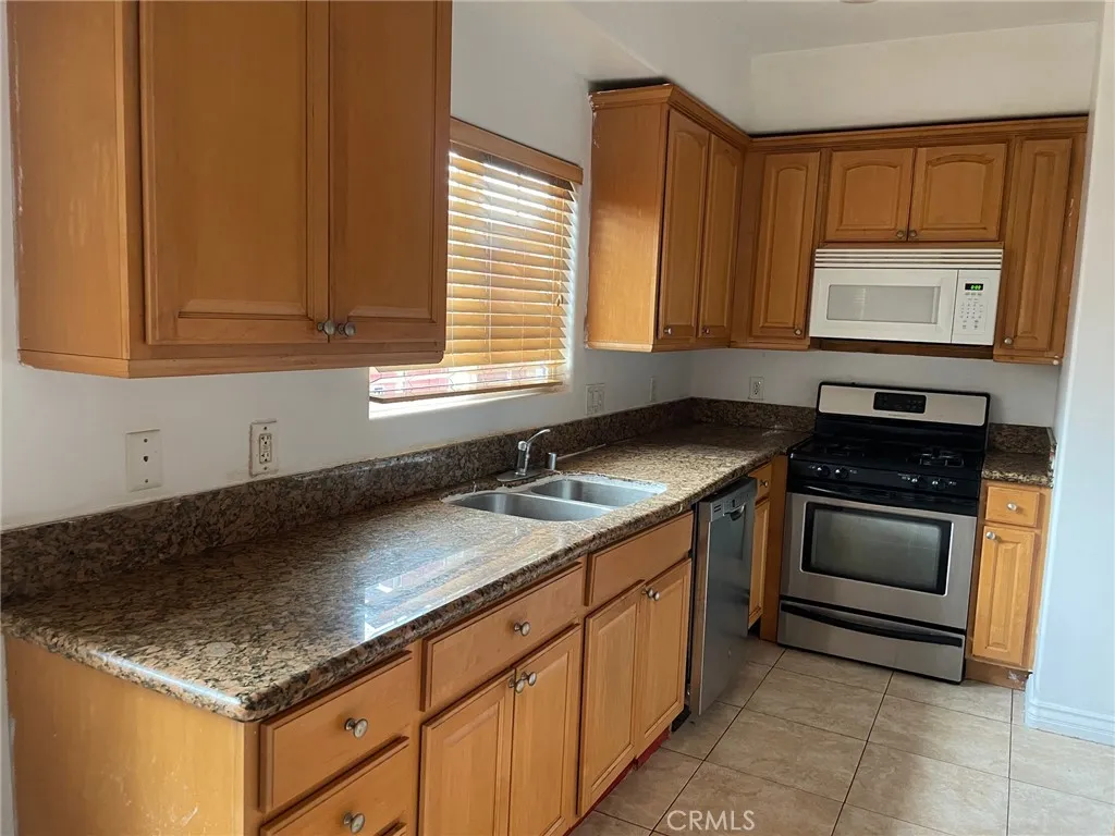 Additional image 31 of 8425 Burnet Avenue, North Hills, CA 91343