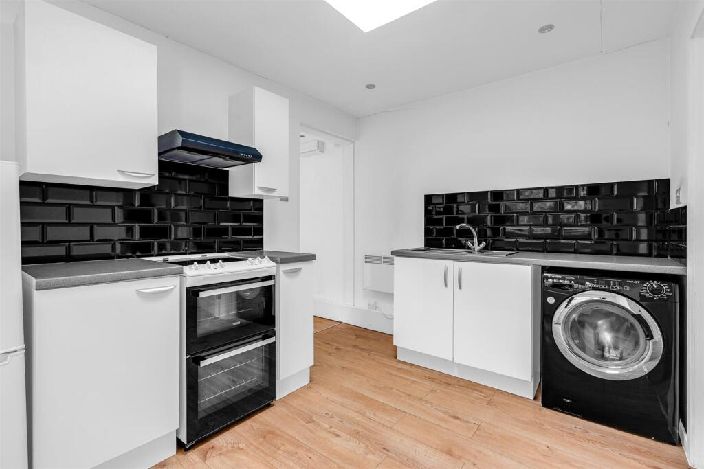 Additional image 14 of The Chase, Welwyn