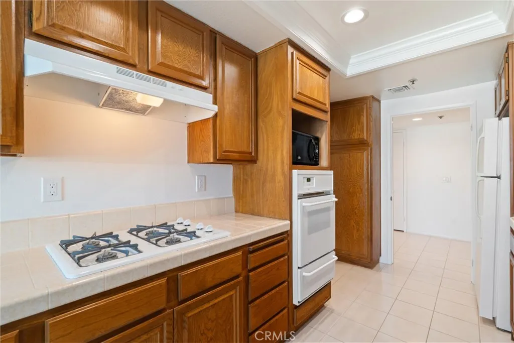 Additional image 46 of 2872 Coast Cir Unit 303, Huntington Beach, CA 92649