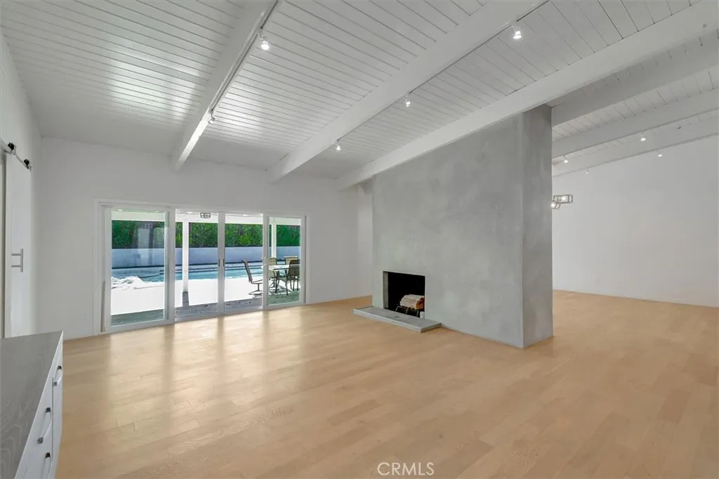 Additional image 8 of 24216 Calvert Street, Woodland Hills, CA 91367