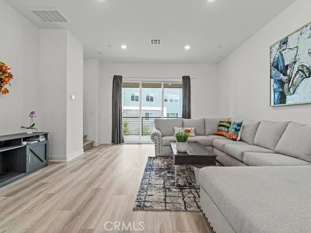 Additional image 8 of 352 Tank, Irvine, CA 92618