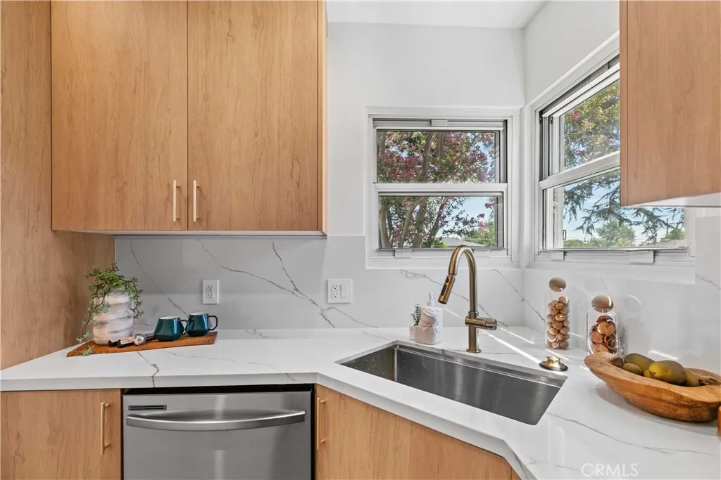 Additional image 49 of 2105 N Pass Ave, Burbank, CA 91505