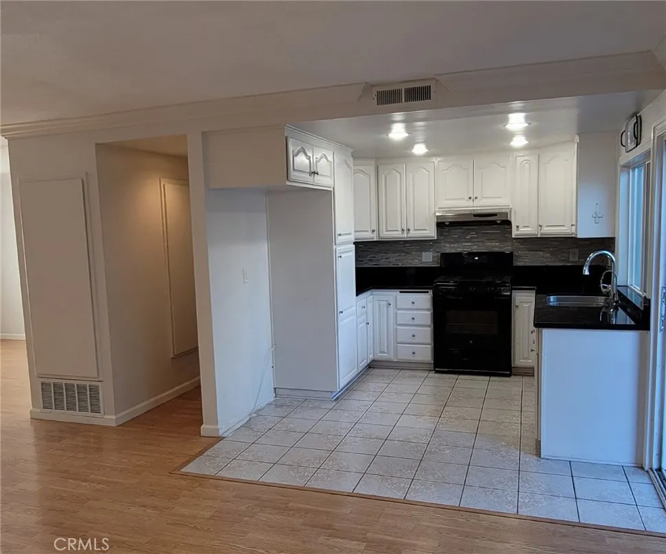 Additional image 26 of 2150 W Churchill Cir, Anaheim, CA 92804