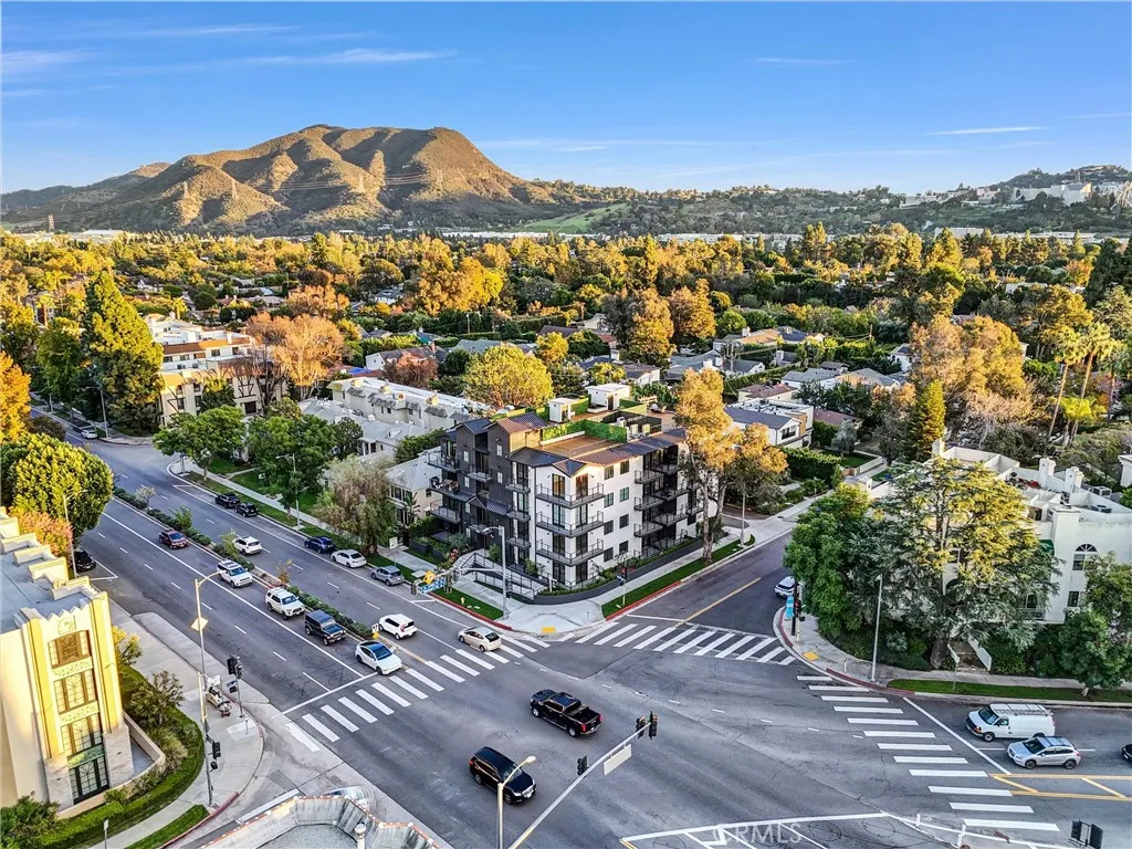 Additional image 37 of 10352 Riverside Drive Unit 102A, Toluca Lake, CA 91602