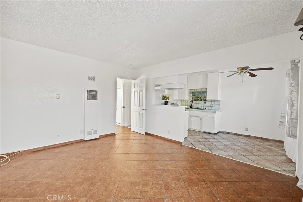 Additional image 7 of 330 W Laurel Street Unit C, Compton, CA 90220