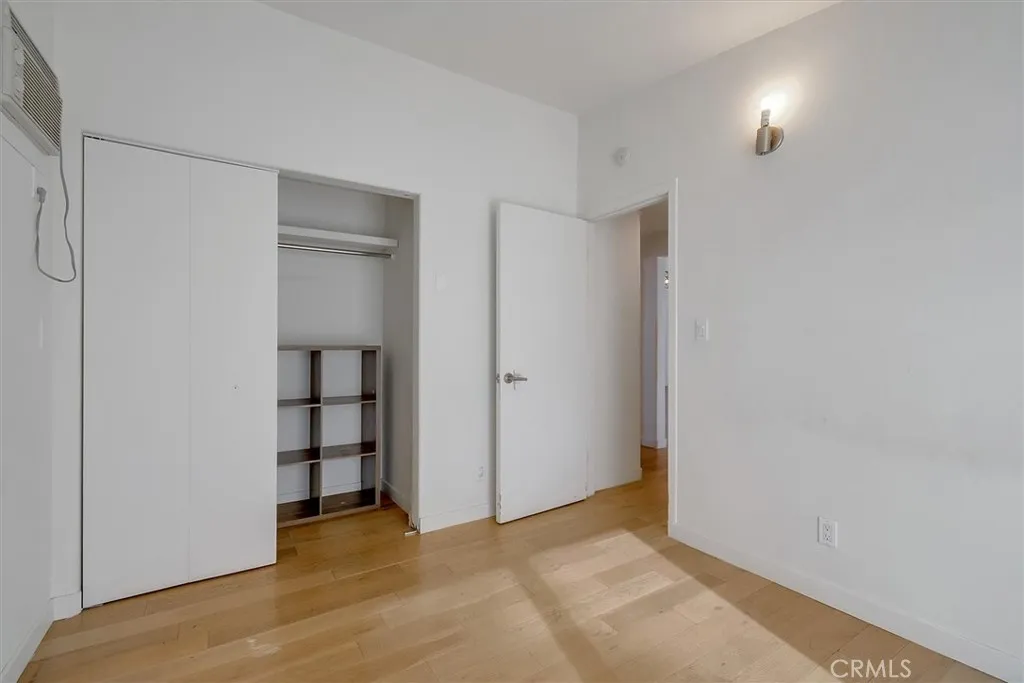 Additional image 103 of 24216 Calvert Street, Woodland Hills, CA 91367