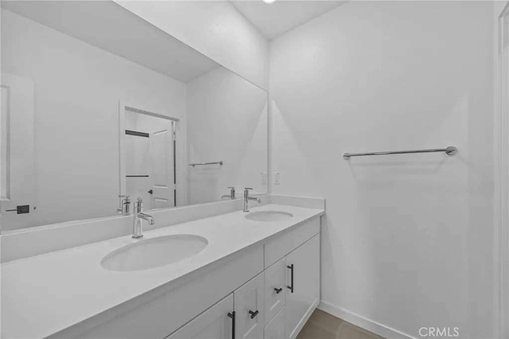 Additional image 60 of 6137 Valentina Way Unit 201, Eastvale, CA 92880