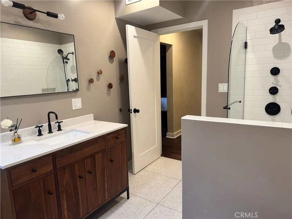 Additional image 7 of 2248 E Chevy Chase Dr, Glendale, CA 91206