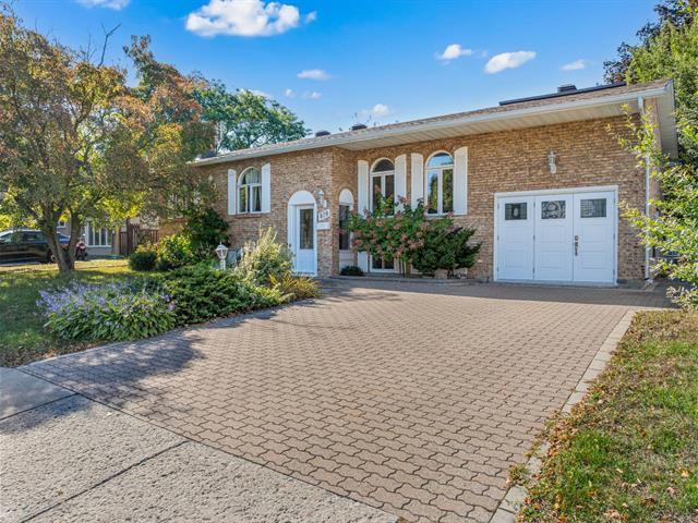 828 Rue De Bougainville|Boucherville, Quebec J4B5H8