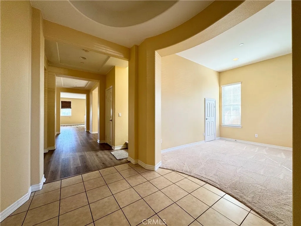 Additional image 4 of 15621 Pisa Lane, Fontana, CA 92336