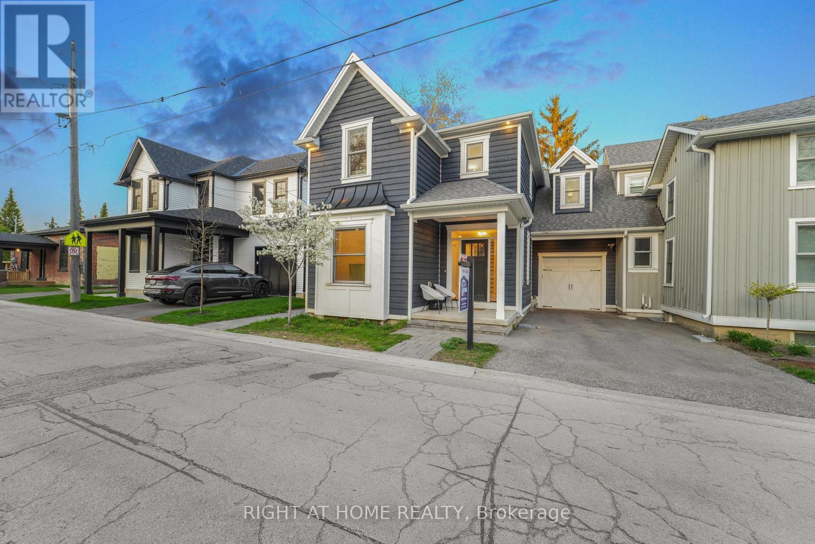 17 GEORGE STREET|Markham (Old Markham Village), Ontario L3P2R8
