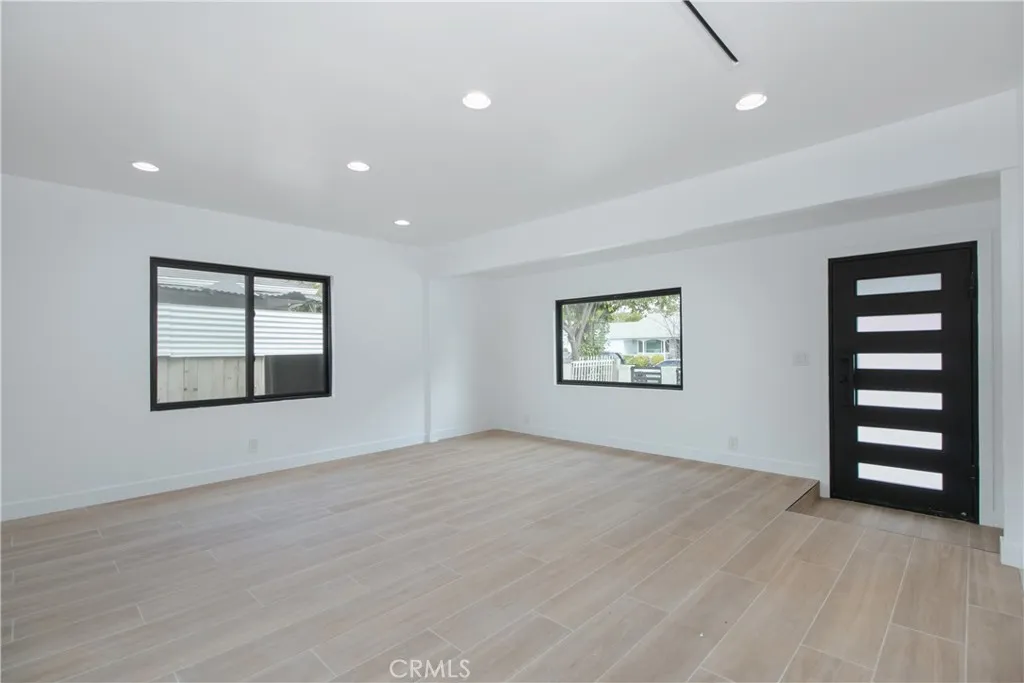 Additional image 4 of 8143 Hazeltine, Panorama City, CA 91402