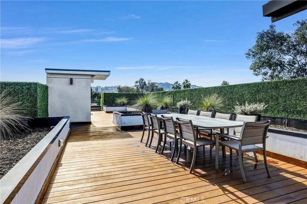 Additional image 32 of 10352 Riverside Drive Unit 102A, Toluca Lake, CA 91602