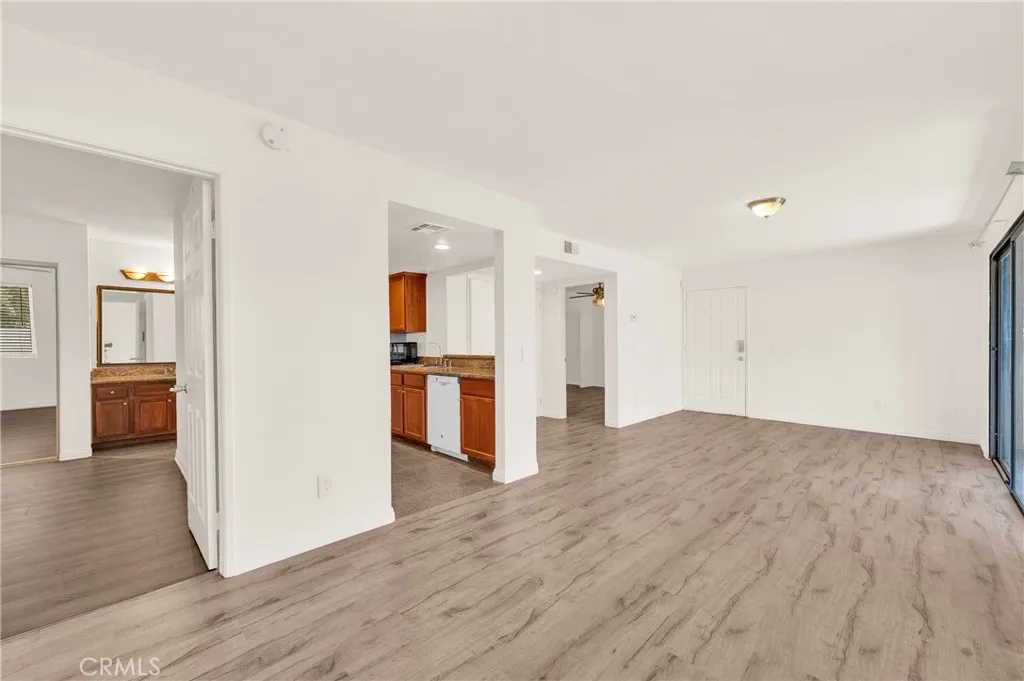 Additional image 10 of 1110 W Blaine Street Unit 102, Riverside, CA 92507