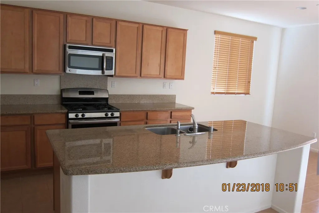 Additional image 4 of 38209 Divot Drive, Beaumont, CA 92223