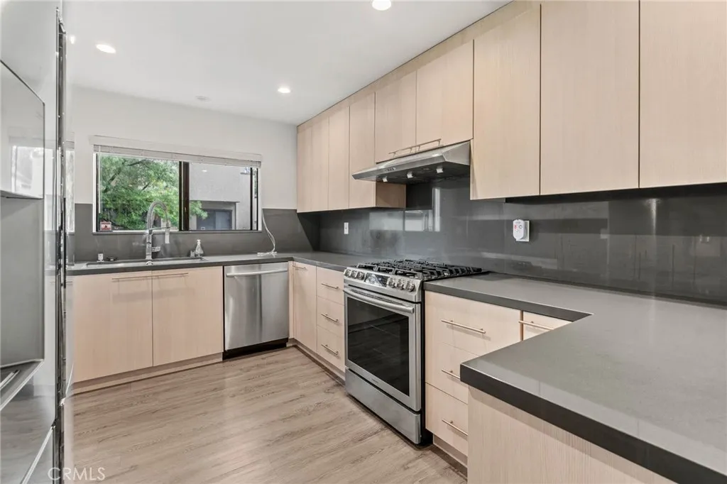 Additional image 65 of 5757 Owensmouth Unit 1, Woodland Hills, CA 91367