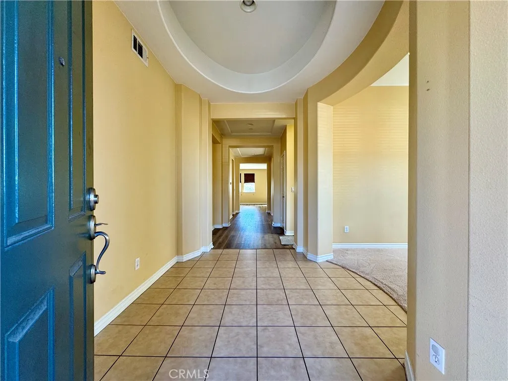 Additional image 3 of 15621 Pisa Lane, Fontana, CA 92336