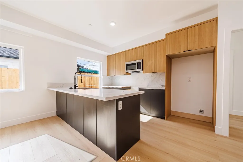 Additional image 12 of 1557 S Ogden Drive Unit 1/4, Los Angeles, CA 90019