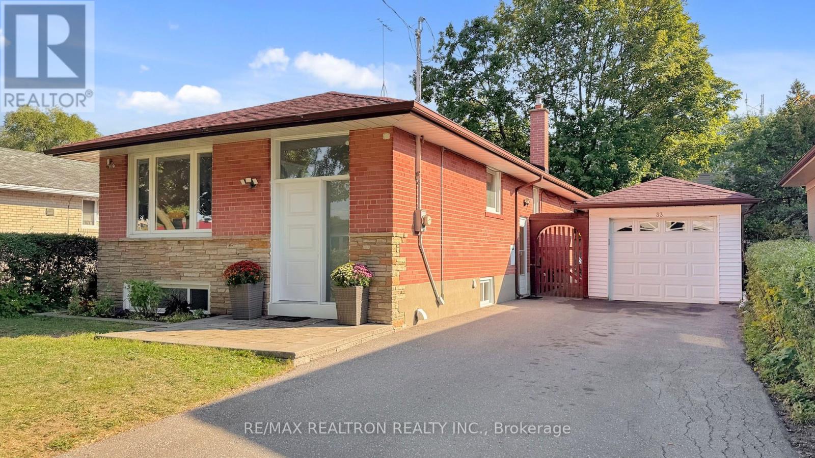 Property image for 33 SAVARIN STREET|Toronto (Eglinton East), Ontario M1J1Z7