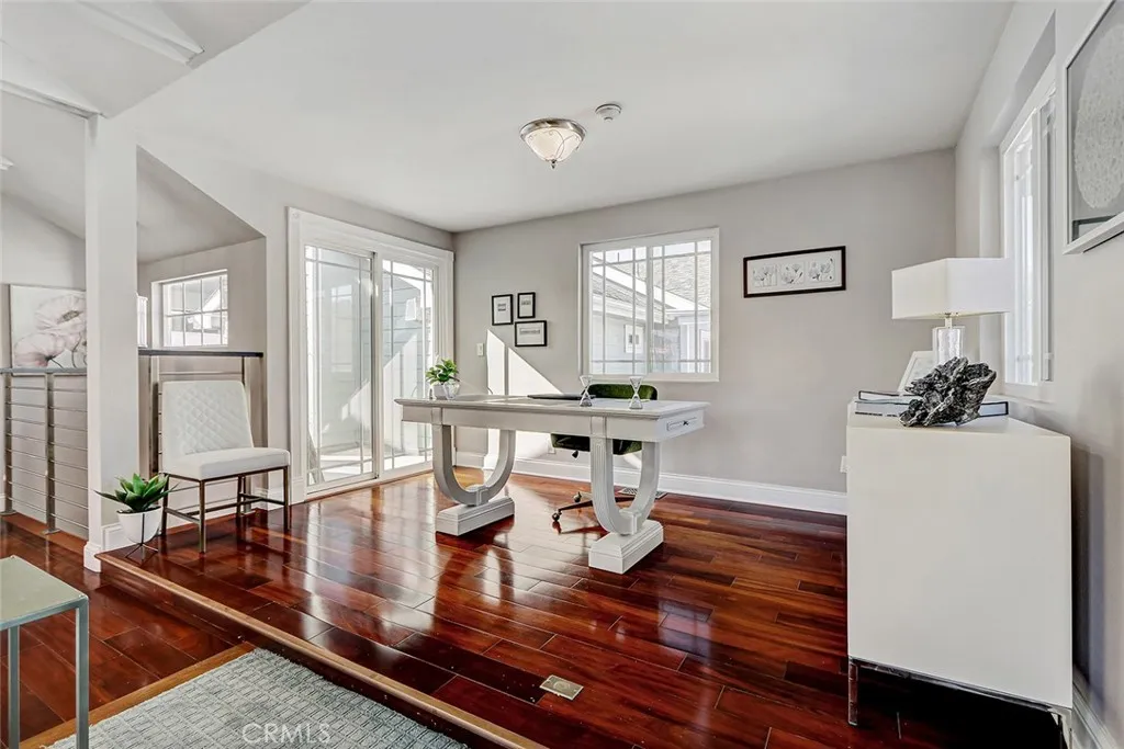 Additional image 12 of 718 S Broadway Unit C, Redondo Beach, CA 90277