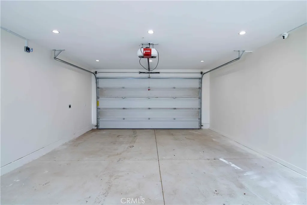 Additional image 43 of 6417 White Oak Ave, Reseda, CA 91335