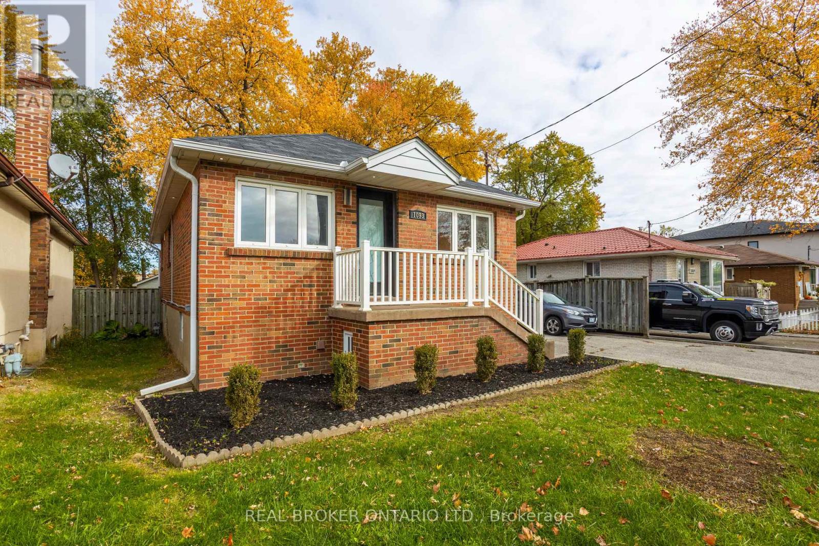 1093 OGDEN AVENUE|Mississauga (Lakeview), Ontario L5E2G7