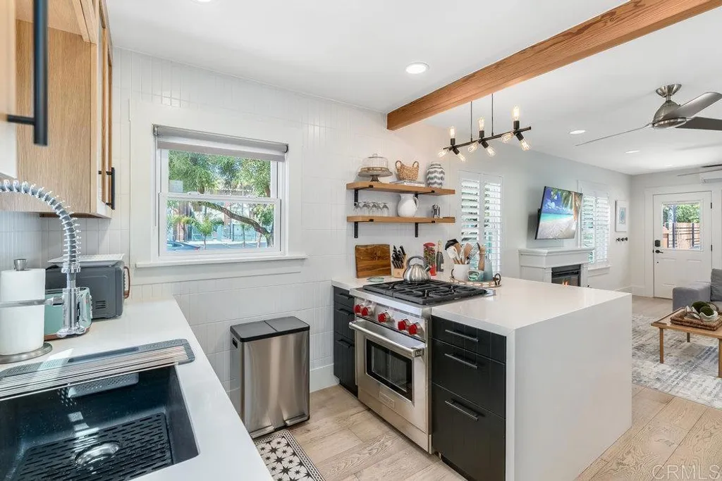 Additional image 13 of 818 7th Street, Coronado, CA 92118