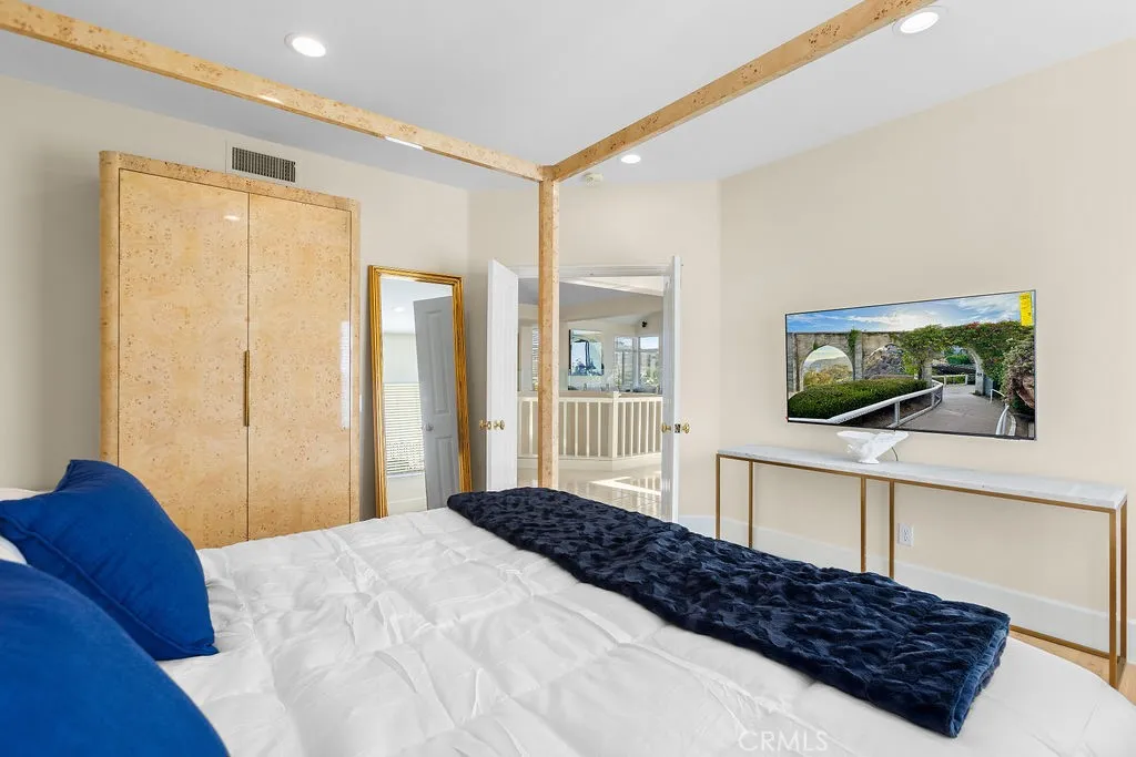 Additional image 58 of 25352 Village Rd, Dana Point, CA 92629