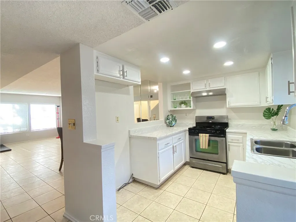 Additional image 7 of 156 W Walnut Ave Unit A, Rialto, CA 92376