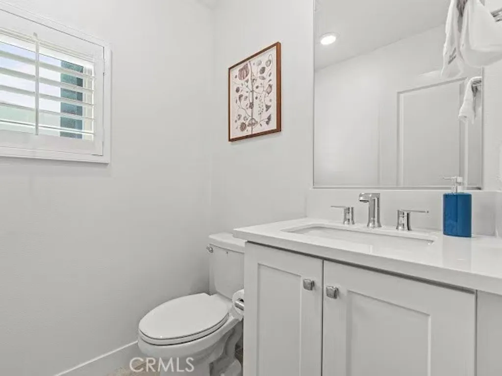 Additional image 18 of 352 Tank, Irvine, CA 92618