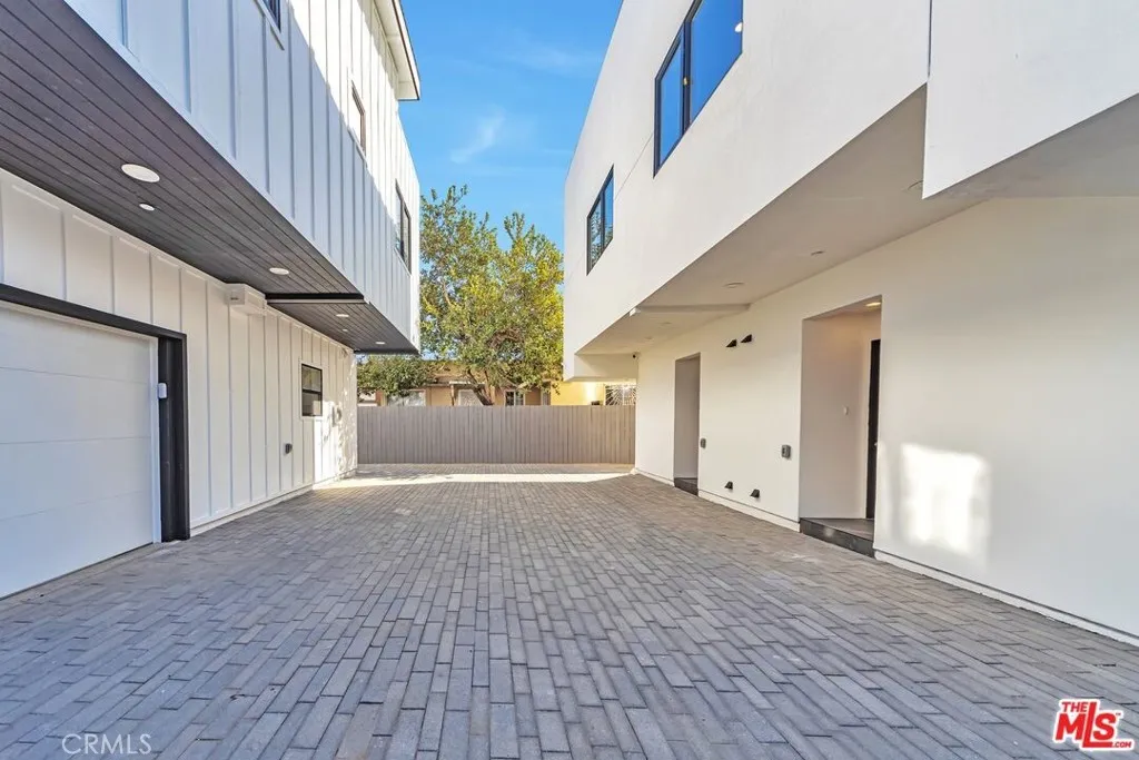 Additional image 39 of 3141 S Halm Ave, Los Angeles, CA 90034