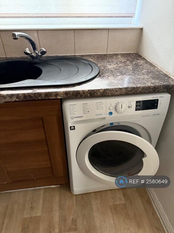 Additional image 13 of Bull Stag Green, Hatfield, AL9