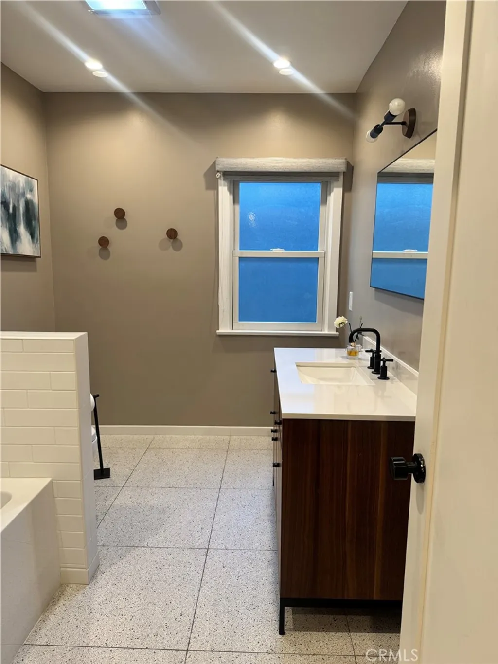 Additional image 6 of 2248 E Chevy Chase Dr, Glendale, CA 91206